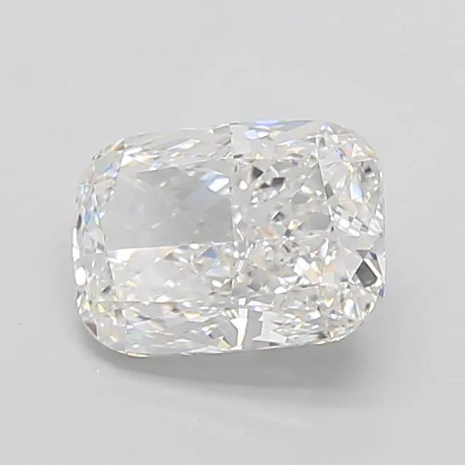 3.01ct Cushion modified Lab Grown Diamond (Colour E, Clarity VVS2, IGI Certified)