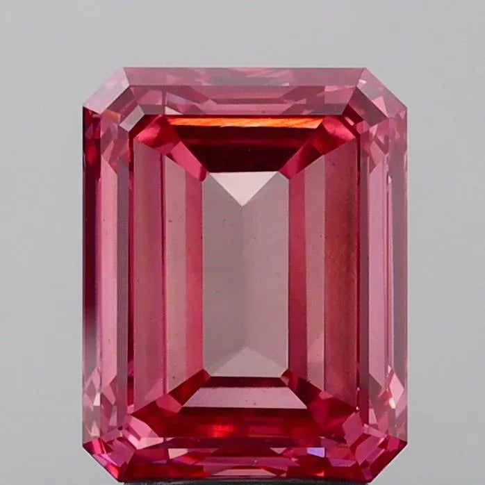 4.02ct Emerald Lab Grown Diamond (Colour Fancy Vivid Pink, Clarity VS1, IGI Certified)