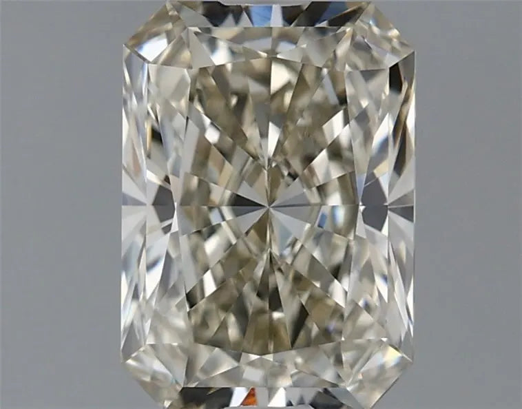 2.06ct Radiant Lab Grown Diamond (Colour J, Clarity VVS2, IGI Certified)