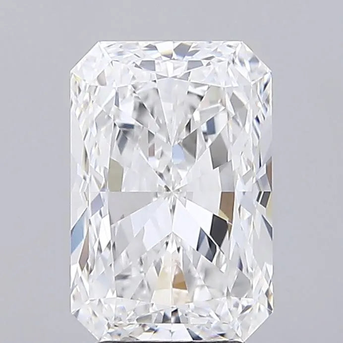 4.08ct Radiant Lab Grown Diamond (Colour E, Clarity VVS1, IGI Certified)