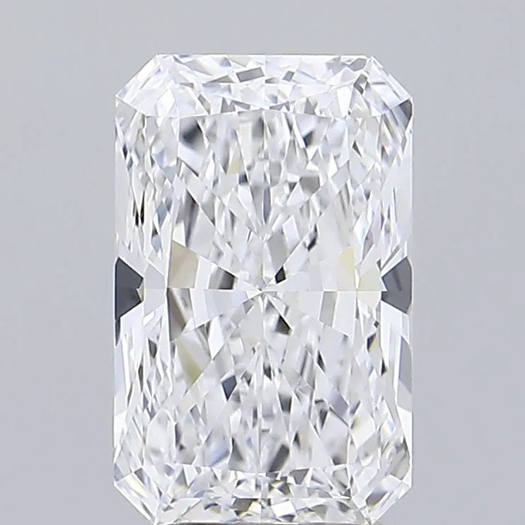 4.54ct Radiant Lab Grown Diamond (Colour D, Clarity VVS2, IGI Certified)