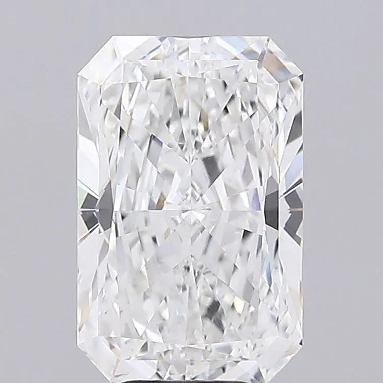 6.02ct Radiant Lab Grown Diamond (Colour E, Clarity VVS2, IGI Certified)