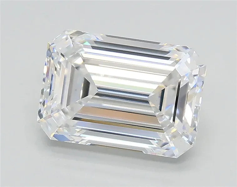 2.00ct Emerald Lab Grown Diamond (Colour D, Clarity VS1, GIA Certified)