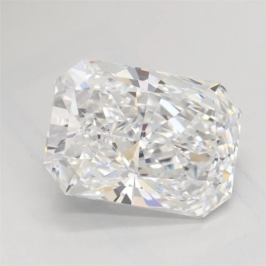 2.00ct Radiant Lab Grown Diamond (Colour D, Clarity VVS1, IGI Certified)