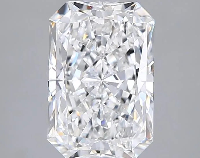 2.00ct Radiant Lab Grown Diamond (Colour E, Clarity VVS1, IGI Certified)