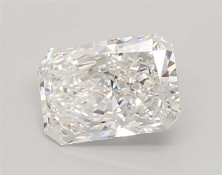 2.00ct Radiant Lab Grown Diamond (Colour E, Clarity VVS2, IGI Certified)
