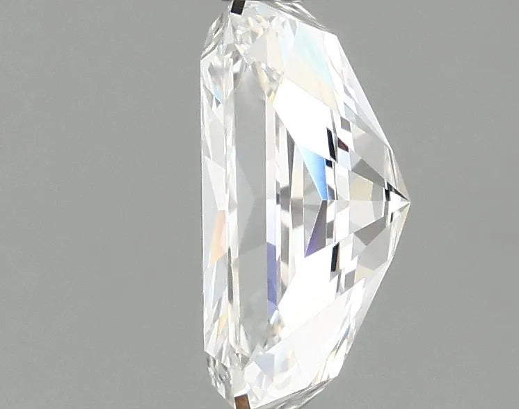 2.00ct Radiant Lab Grown Diamond (Colour F, Clarity VVS2, IGI Certified)