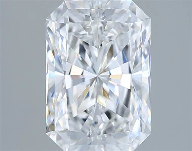 2.01ct Radiant Lab Grown Diamond (Colour D, Clarity VVS2, IGI Certified)