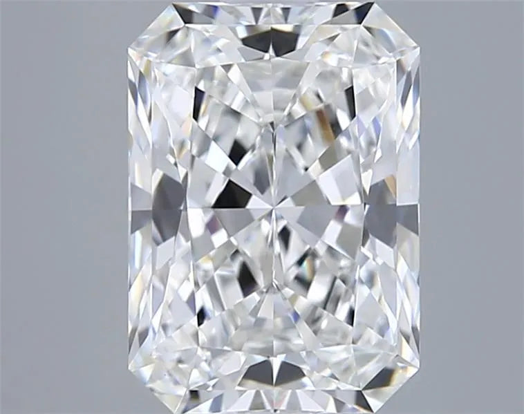 2.02ct Radiant Lab Grown Diamond (Colour E, Clarity VVS2, IGI Certified)