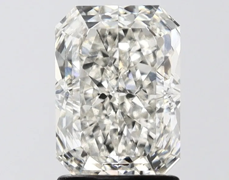 2.03ct Radiant Lab Grown Diamond (Colour G, Clarity VVS2, IGI Certified)