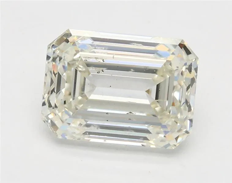 2.04ct Emerald Lab Grown Diamond (Colour J, Clarity SI2, IGI Certified)