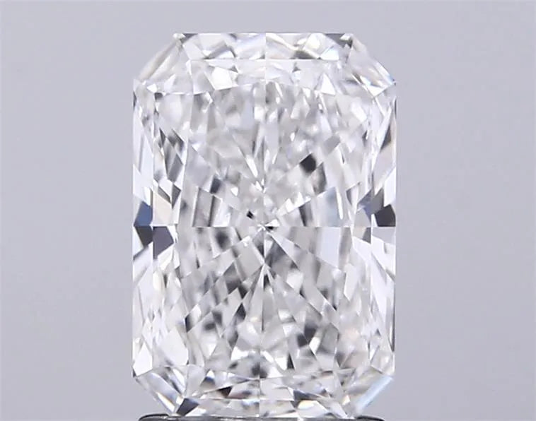 2.04ct Radiant Lab Grown Diamond (Colour E, Clarity VVS1, IGI Certified)