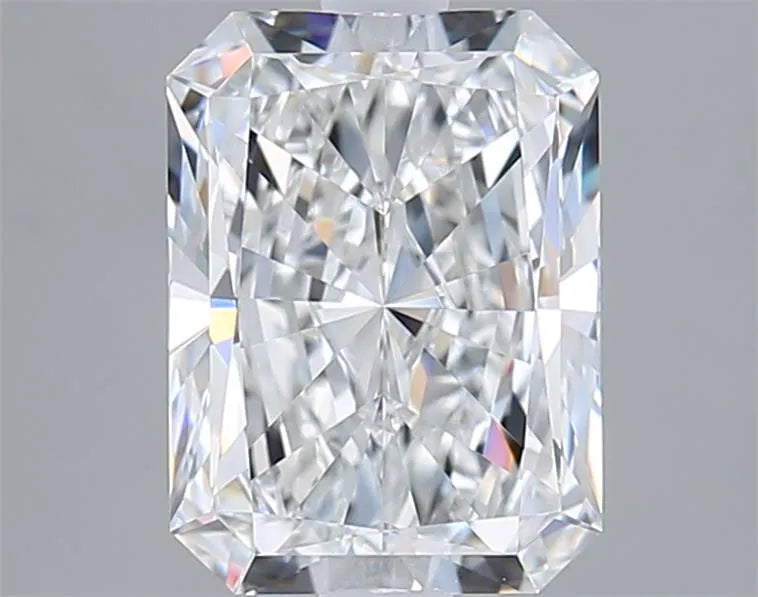2.05ct Radiant Lab Grown Diamond (Colour E, Clarity VVS1, IGI Certified)