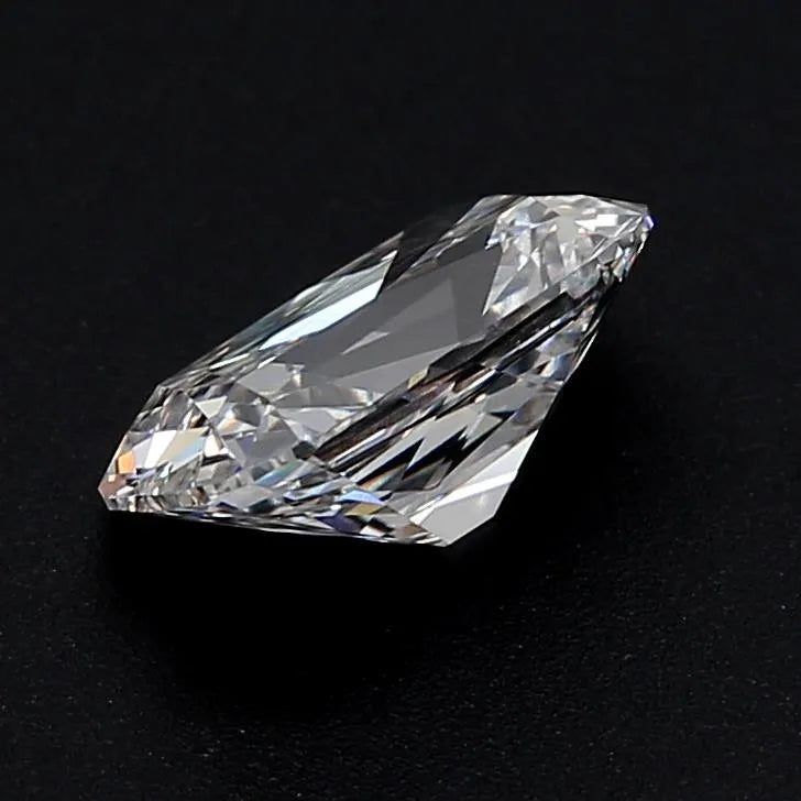 2.08ct Cushion brilliant Lab Grown Diamond (Colour E, Clarity VS2, IGI Certified)