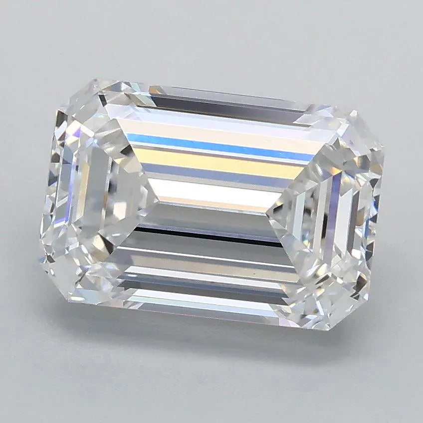 2.10ct Emerald Lab Grown Diamond (Colour E, Clarity VVS2, IGI Certified)