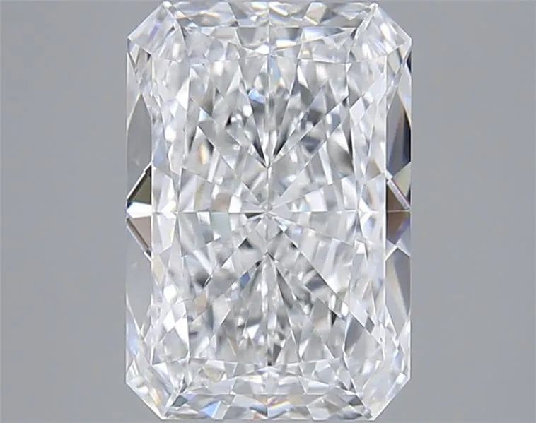 2.10ct Radiant Lab Grown Diamond (Colour E, Clarity VVS1, IGI Certified)