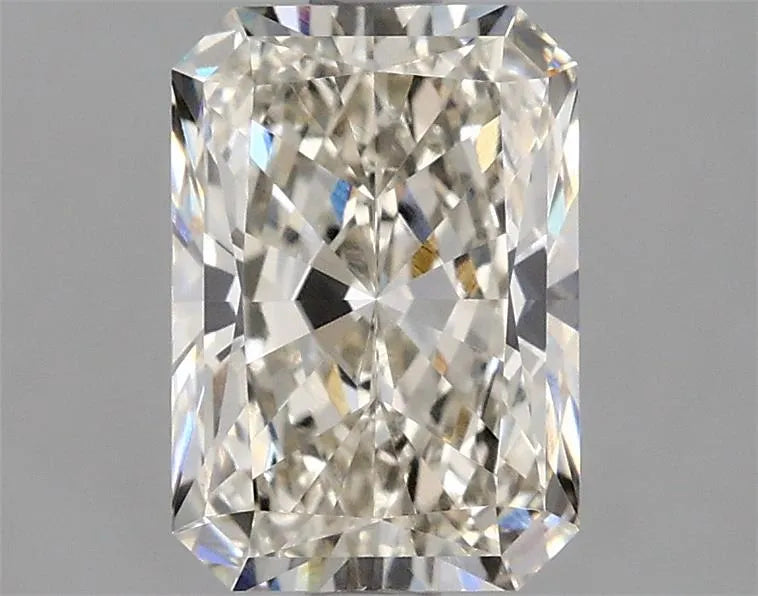 2.10ct Radiant Lab Grown Diamond (Colour I, Clarity VVS2, IGI Certified)