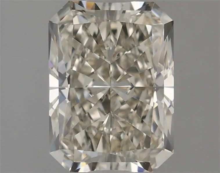 2.12ct Radiant Lab Grown Diamond (Colour J, Clarity VVS2, IGI Certified)