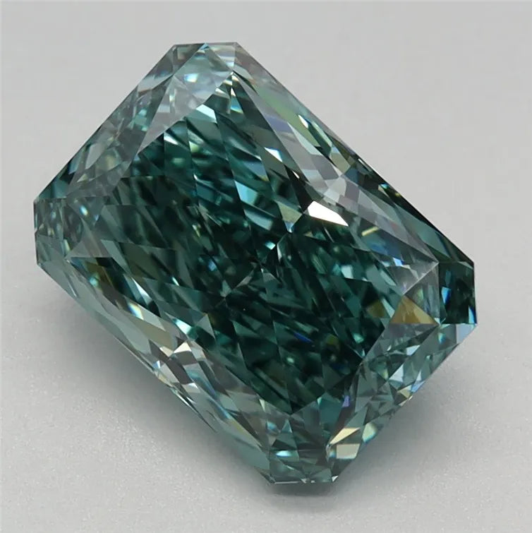 2.18ct Radiant Lab Grown Diamond (Colour Fancy Vivid Green, Clarity VVS2, IGI Certified)