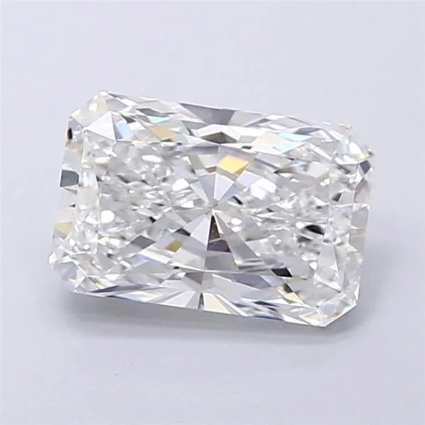 2.21ct Radiant Lab Grown Diamond (Colour E, Clarity VS1, IGI Certified)