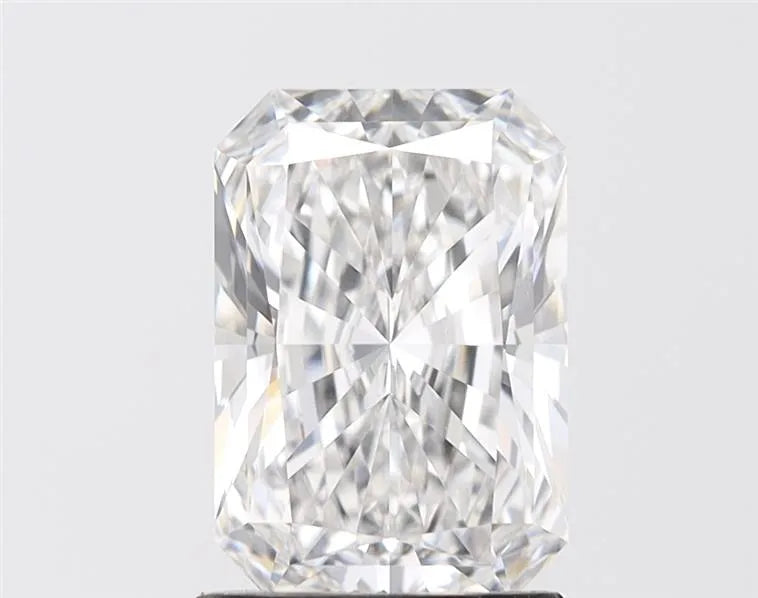2.21ct Radiant Lab Grown Diamond (Colour F, Clarity VS1, IGI Certified)
