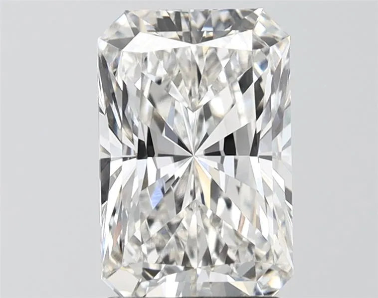 2.21ct Radiant Lab Grown Diamond (Colour G, Clarity VVS2, IGI Certified)