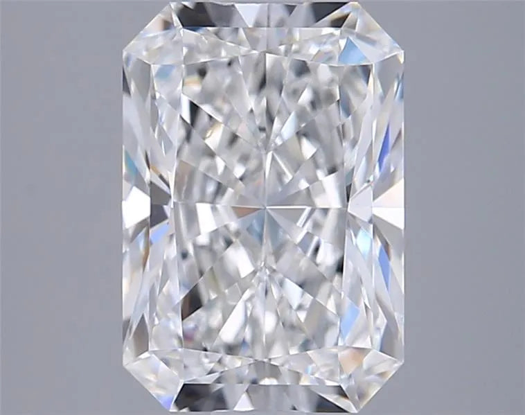 2.24ct Radiant Lab Grown Diamond (Colour E, Clarity VVS2, IGI Certified)