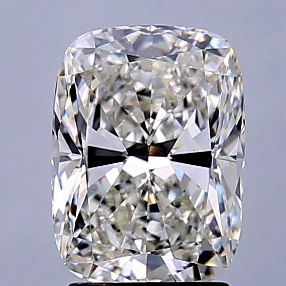 2.25ct Cushion modified Lab Grown Diamond (Colour G, Clarity VVS2, IGI Certified)
