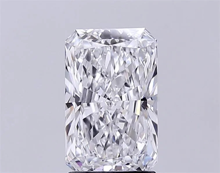 2.25ct Radiant Lab Grown Diamond (Colour D, Clarity VVS2, IGI Certified)