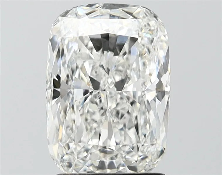 2.26ct Cushion modified Lab Grown Diamond (Colour F, Clarity VVS2, IGI Certified)