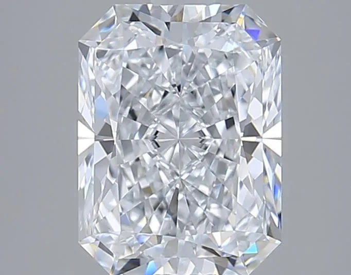 2.26ct Radiant Lab Grown Diamond (Colour E, Clarity VVS2, IGI Certified)