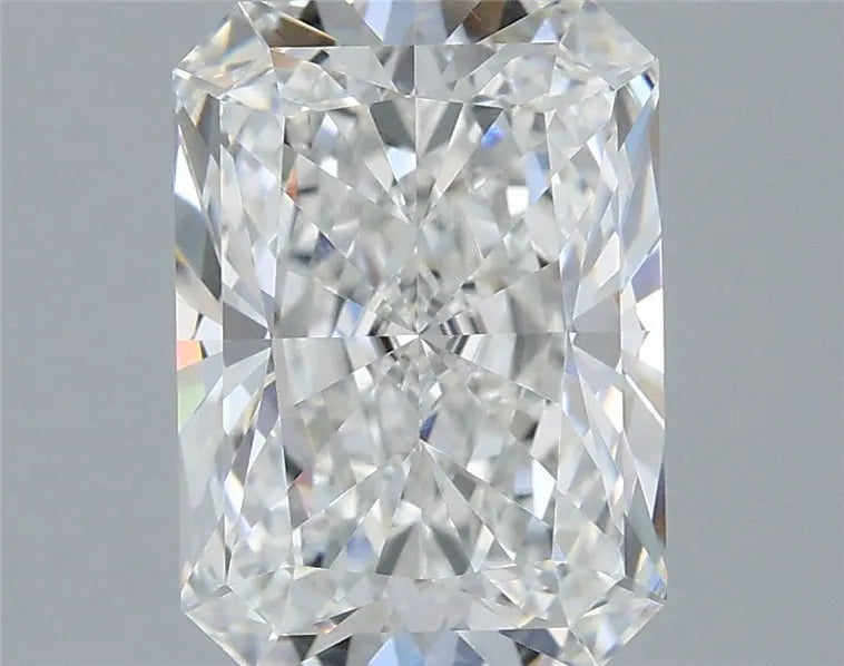 2.26ct Radiant Lab Grown Diamond (Colour F, Clarity VVS2, IGI Certified)