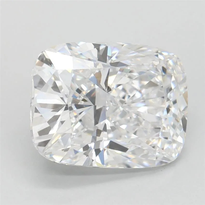 2.31ct Cushion modified Lab Grown Diamond (Colour D, Clarity VVS2, IGI Certified)