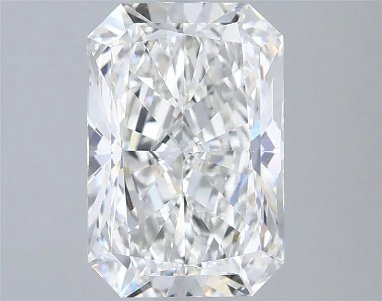 2.31ct Radiant Lab Grown Diamond (Colour F, Clarity VVS2, IGI Certified)