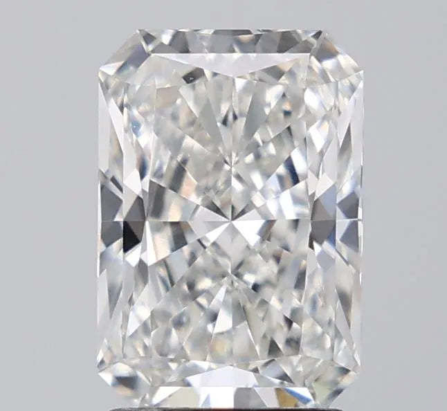 2.31ct Radiant Lab Grown Diamond (Colour G, Clarity VVS2, IGI Certified)