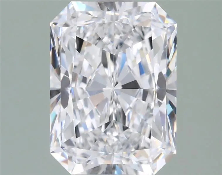 2.32ct Radiant Lab Grown Diamond (Colour D, Clarity VVS1, IGI Certified)