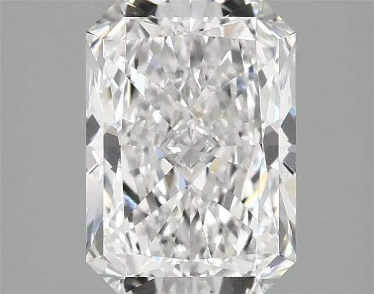 2.32ct Radiant Lab Grown Diamond (Colour F, Clarity VVS2, IGI Certified)