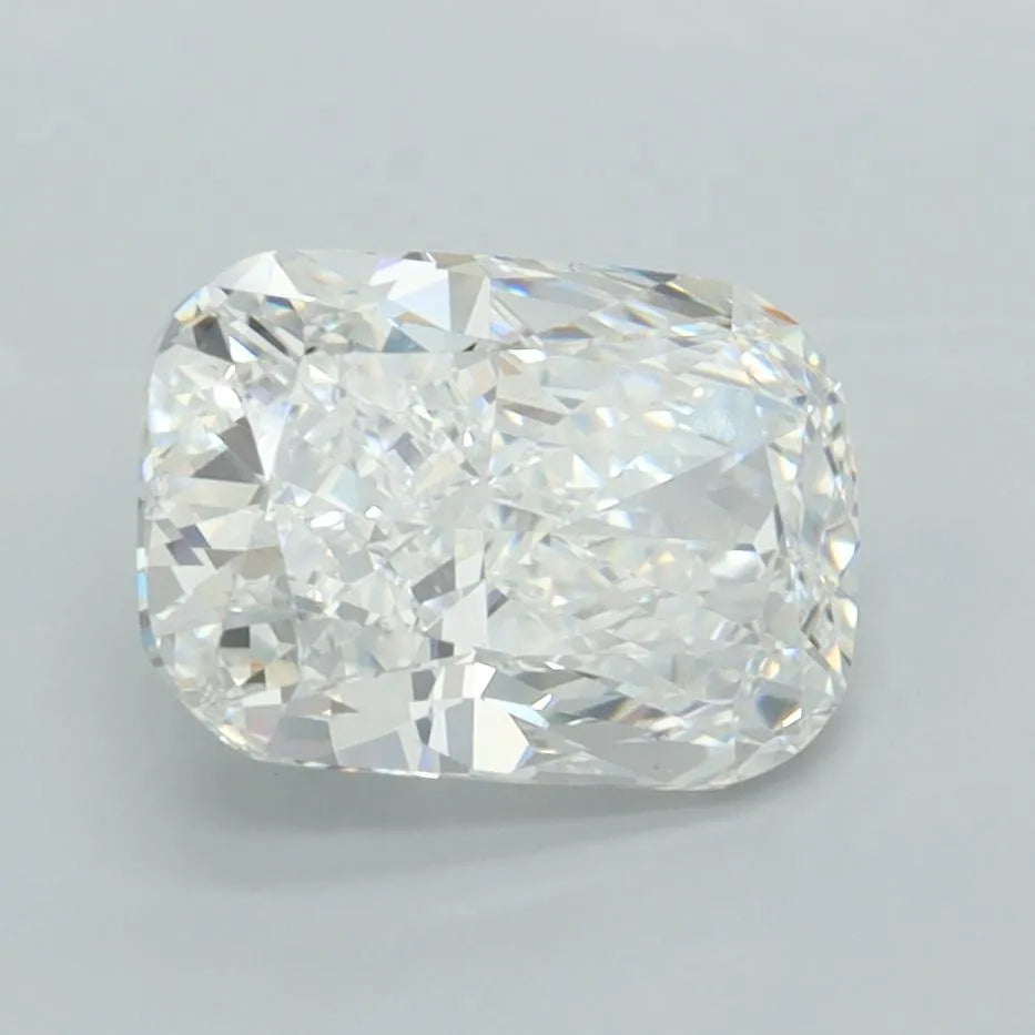 2.35ct Cushion modified Lab Grown Diamond (Colour E, Clarity VVS2, IGI Certified)