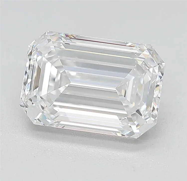 2.39ct Emerald Lab Grown Diamond (Colour D, Clarity VVS2, Cut EX, IGI Certified)