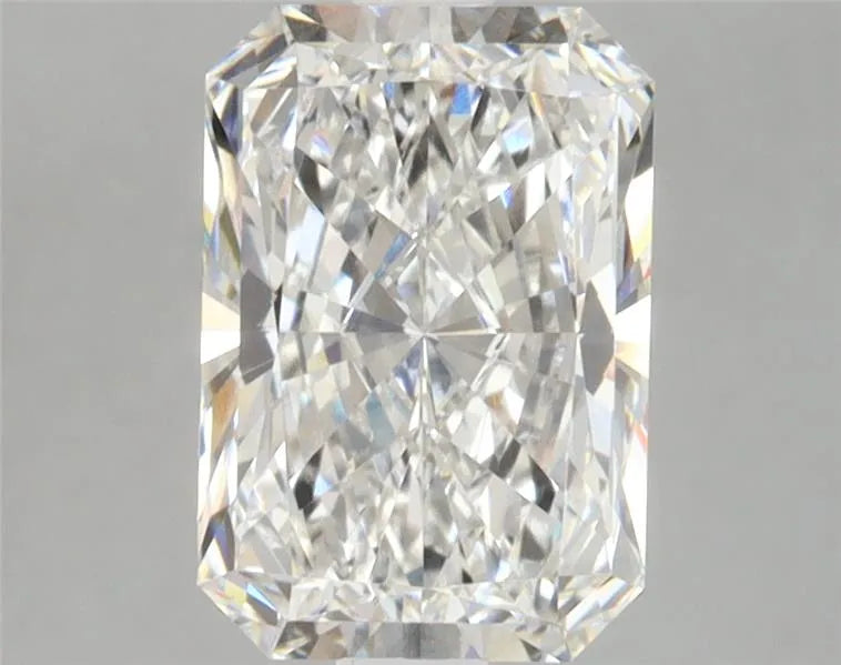 2.39ct Radiant Lab Grown Diamond (Colour E, Clarity VVS2, IGI Certified)