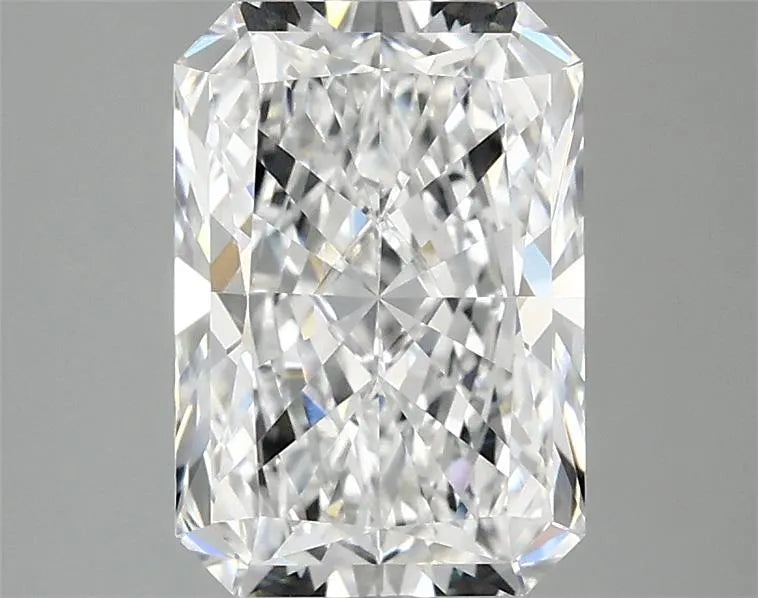 2.40ct Radiant Lab Grown Diamond (Colour D, Clarity VVS2, IGI Certified)