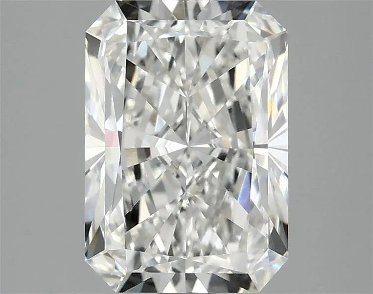 2.43ct Radiant Lab Grown Diamond (Colour E, Clarity VVS1, IGI Certified)