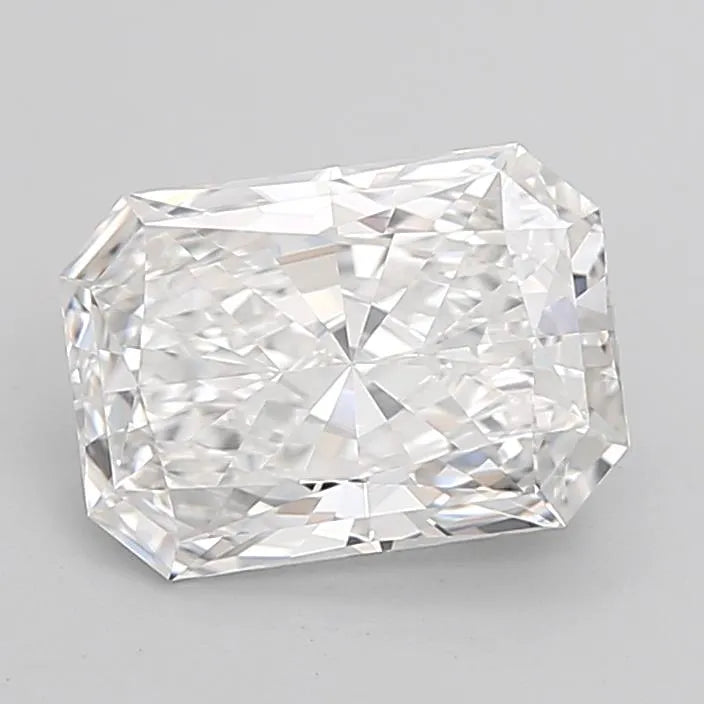 2.44ct Radiant Lab Grown Diamond (Colour E, Clarity VVS2, IGI Certified)