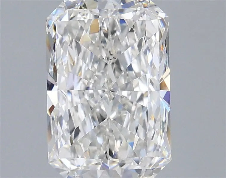 2.44ct Radiant Lab Grown Diamond (Colour E, Clarity VVS2, IGI Certified)