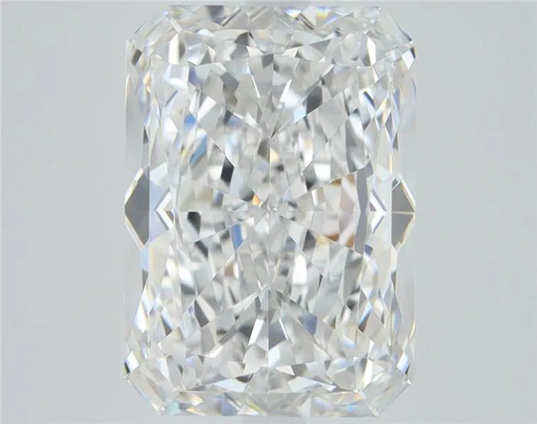 2.44ct Radiant Lab Grown Diamond (Colour F, Clarity VS1, IGI Certified)