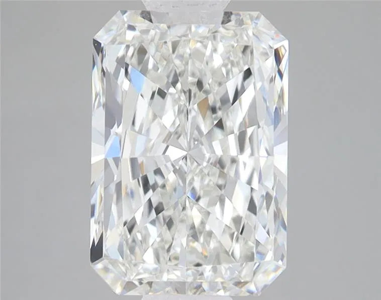 2.44ct Radiant Lab Grown Diamond (Colour G, Clarity VVS2, IGI Certified)