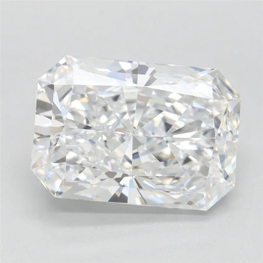 2.45ct Radiant Lab Grown Diamond (Colour D, Clarity VVS1, IGI Certified)