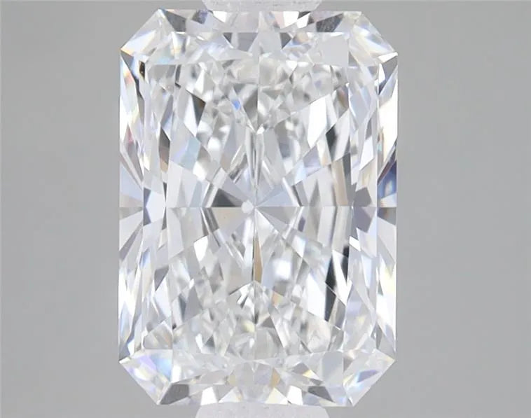2.45ct Radiant Lab Grown Diamond (Colour E, Clarity VVS2, IGI Certified)