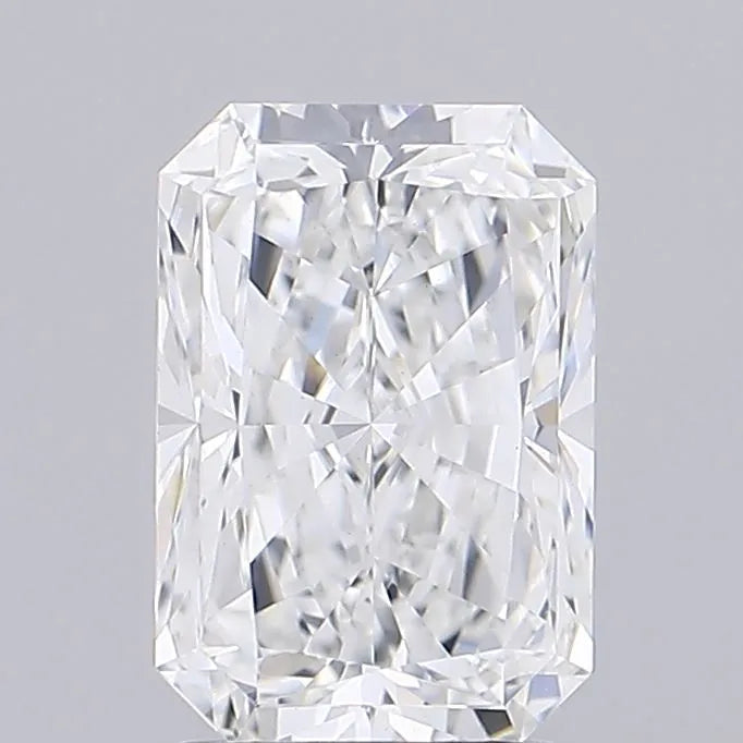 2.49ct Radiant Lab Grown Diamond (Colour E, Clarity VVS2, IGI Certified)