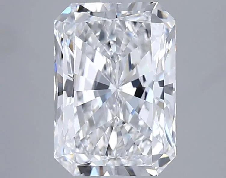 2.50ct Radiant Lab Grown Diamond (Colour D, Clarity VVS2, IGI Certified)